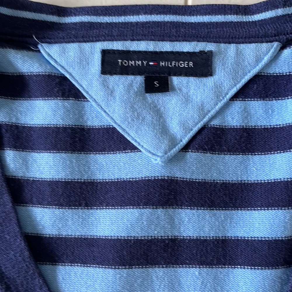 Size S Tommy Hilfiger top - Picture 2 of 5